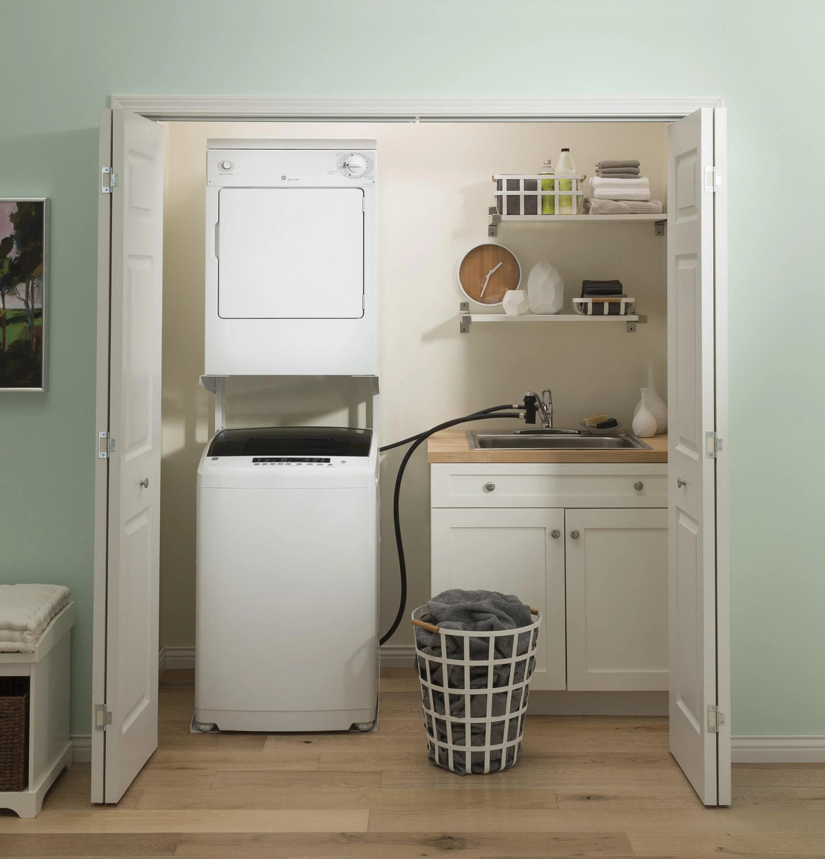 24 Wide 2.8 Cu. Ft. Electric Portable Washer - White P618