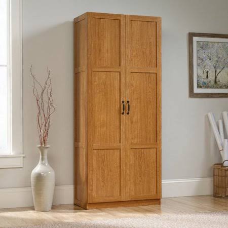 Highland Oak Accent Cabinet Z799393