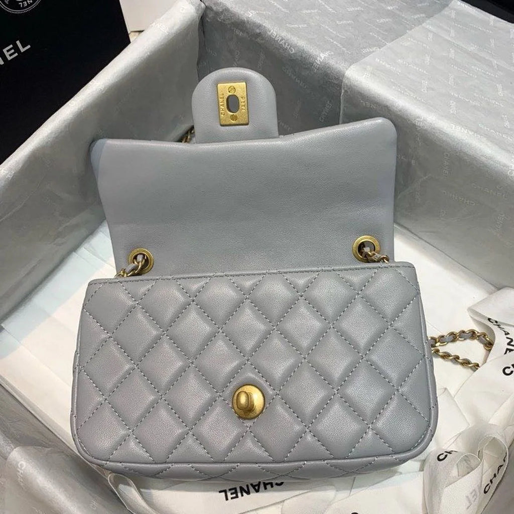 Grey Flap Bag Y892130